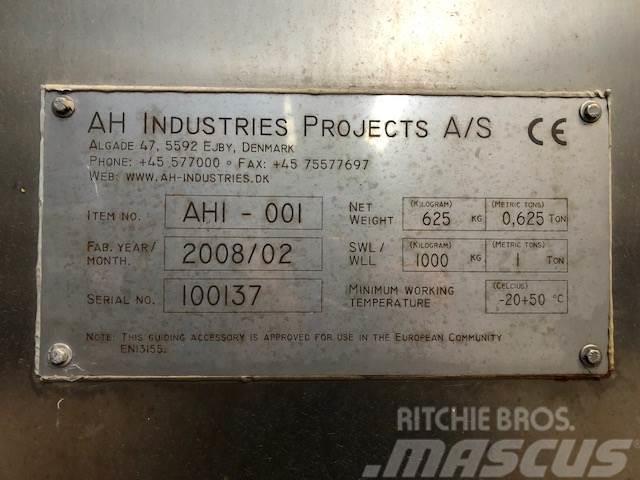  AH Industries Projects Spil AH1-001 Kladkostroje, navijáky a stavební výtahy
