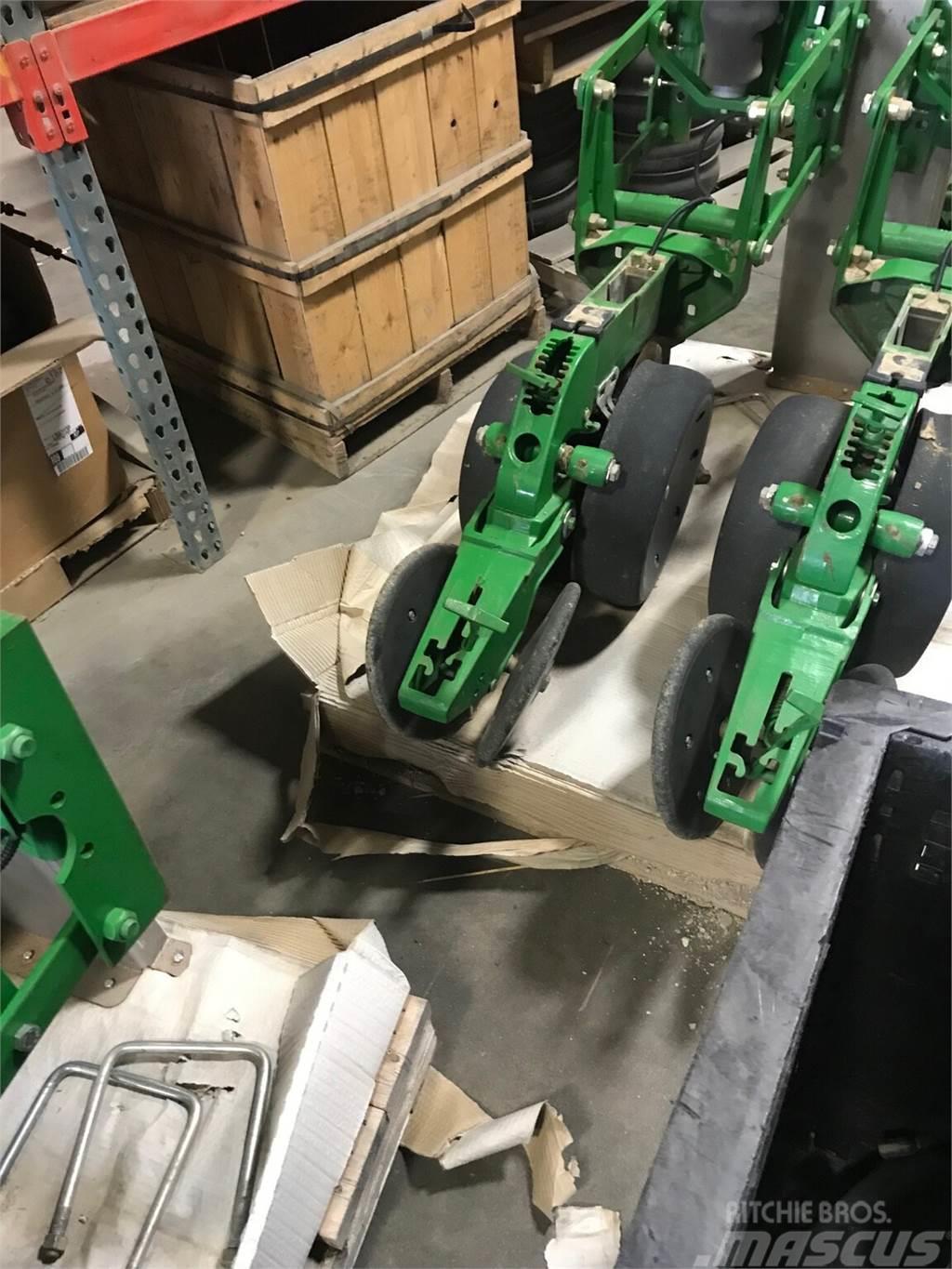 John Deere XP Row unit w/ No-tlll & smarbox insect Other sowing machines and accessories