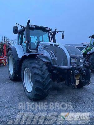 Valtra T172 Traktory