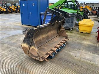  4 in 1 Front Bucket To Suit JCB 3CX