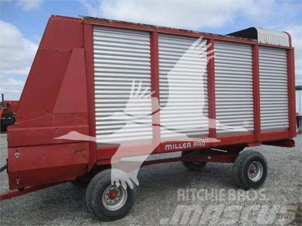 Miller PRO 5100 Forage wagons