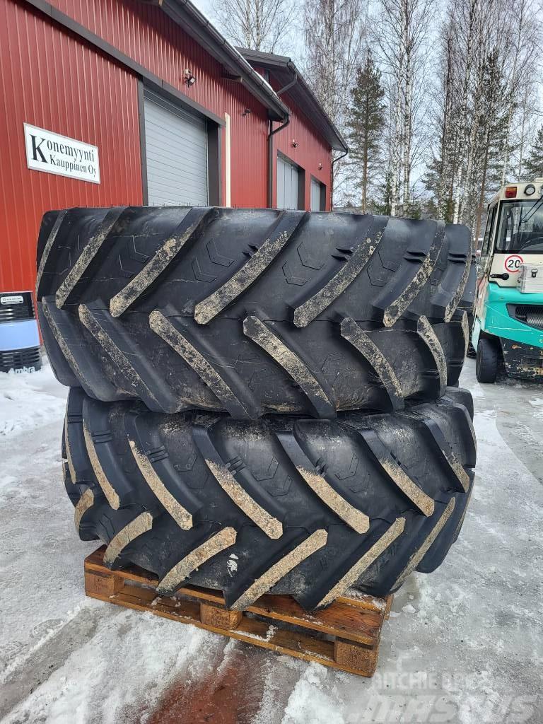  Ascenso NH/CASE Rengaskierto vanteineen 710/600 Tyres, wheels and rims