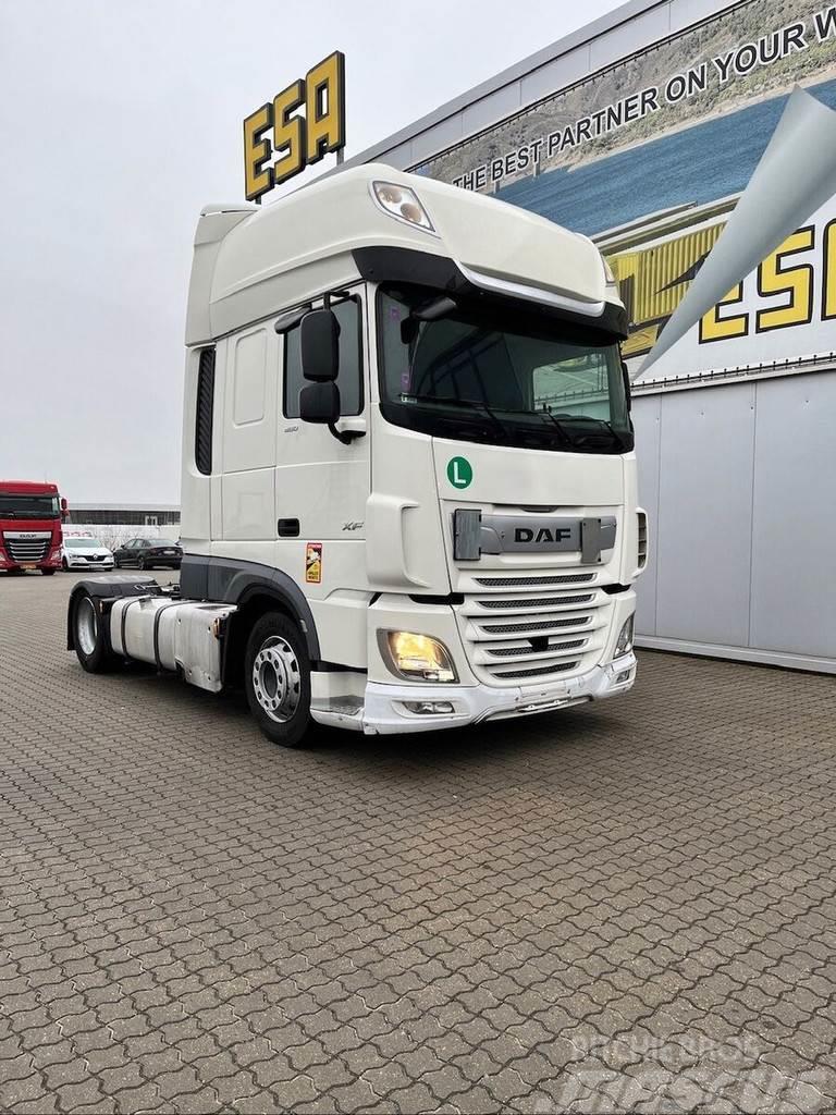 DAF XF 106 480 low deck Tractor Units