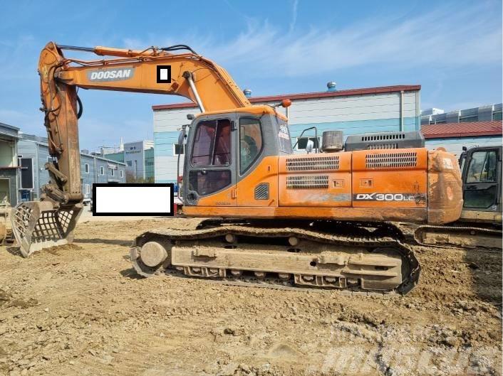 Doosan DX 300 LC-3 Crawler excavators