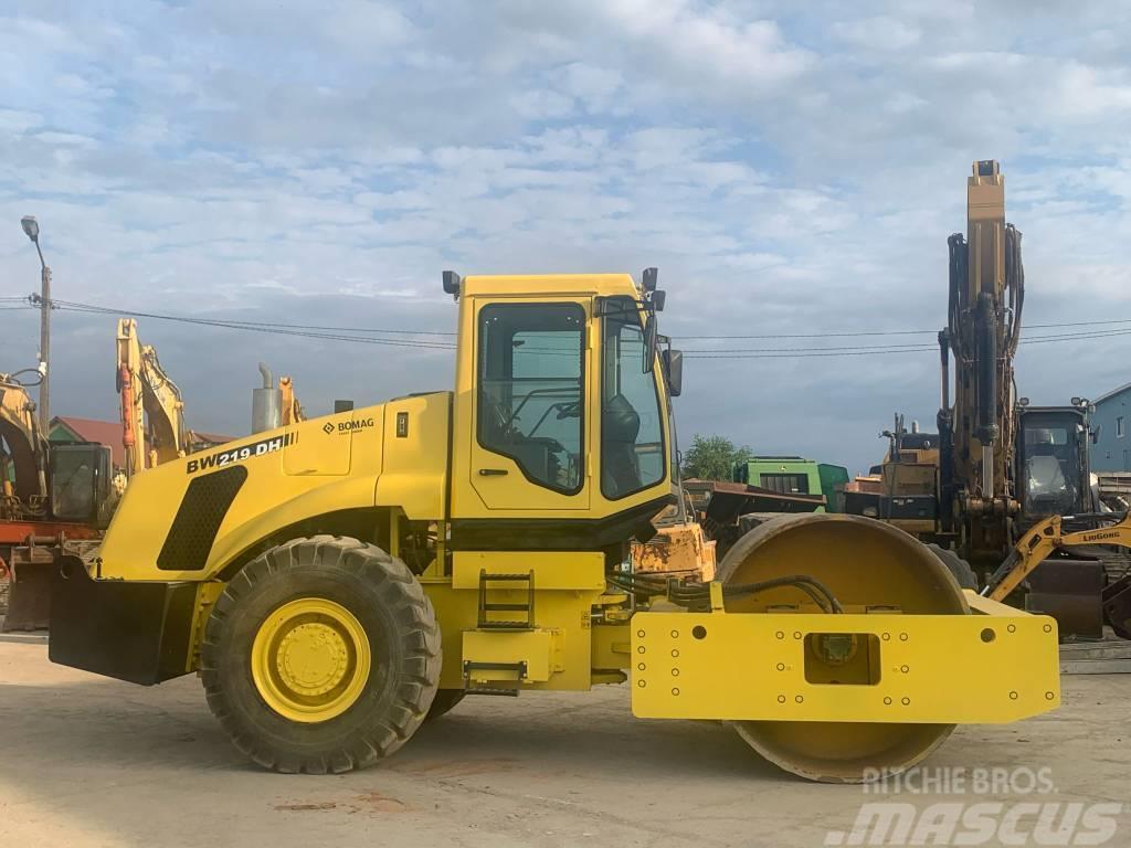 Bomag Shantui BW219DH Single drum rollers