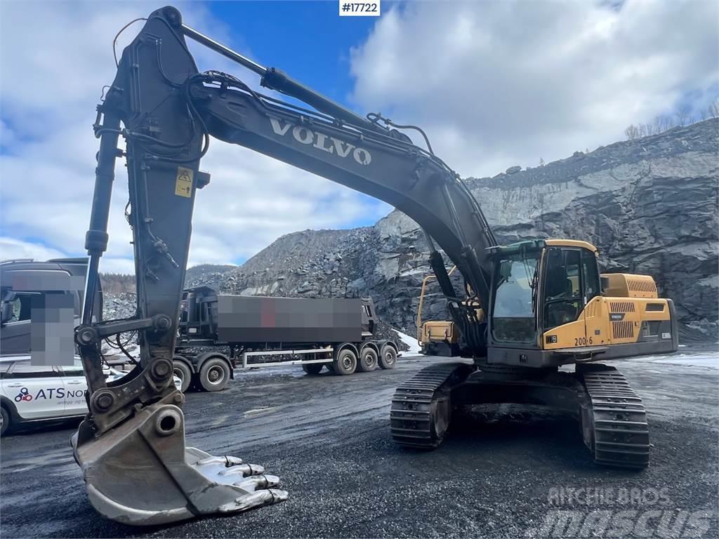 Volvo EC380DL w/ digging bucket WATCH VIDEO Crawler excavators