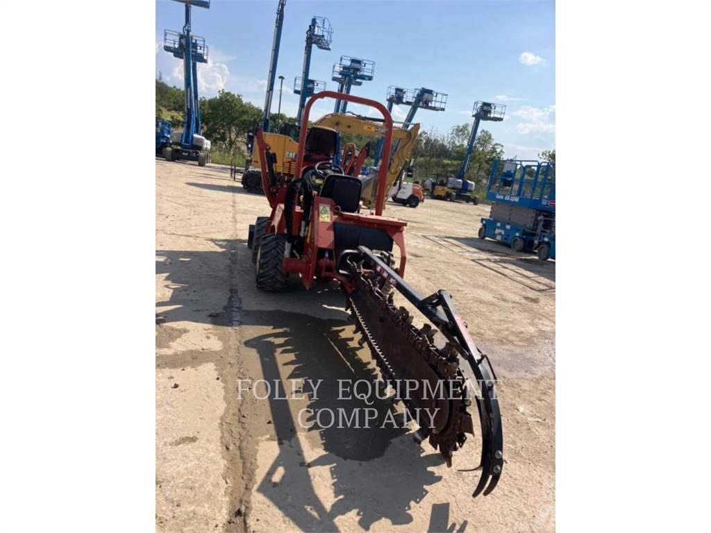 Ditch Witch (CHARLES MACHINE WORKS) RT45 Trenchers