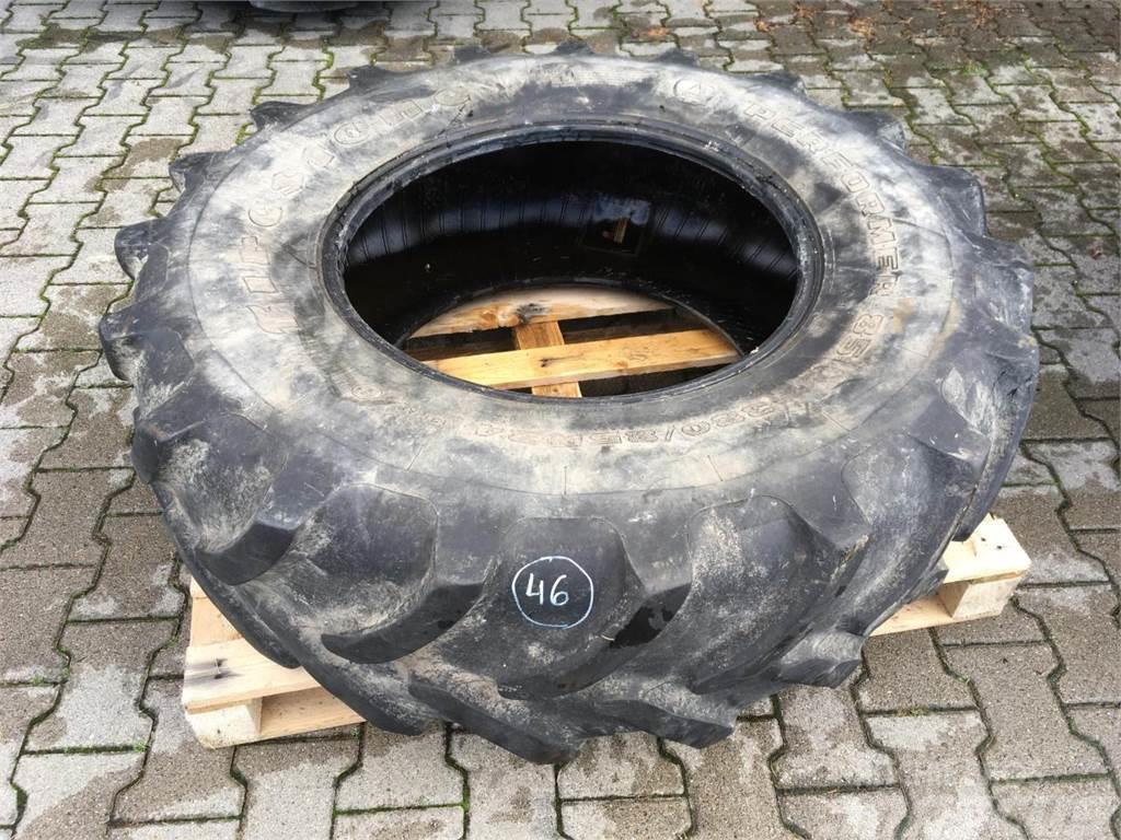 Firestone 380/85R24 Tyres, wheels and rims