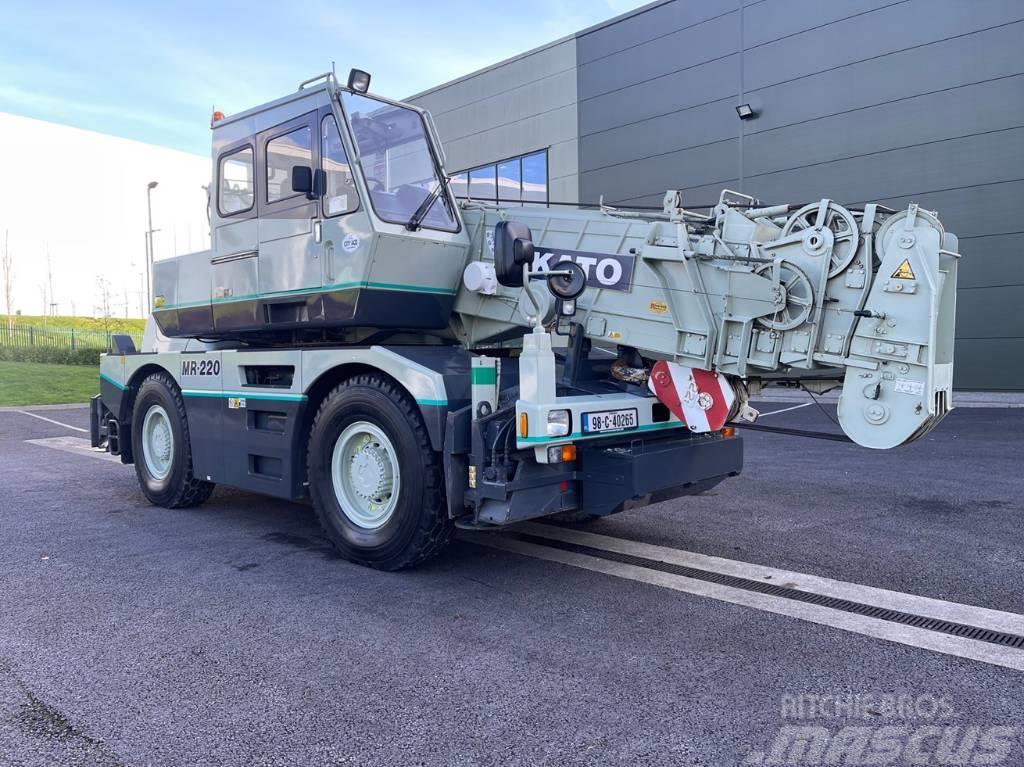 Kato MR220 City Crane - Only 203 kms from NEW !!! All terrain cranes
