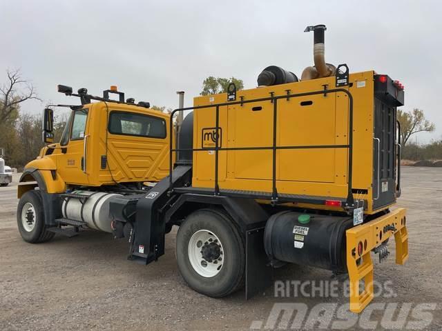 International 7500 Other road and snow machines