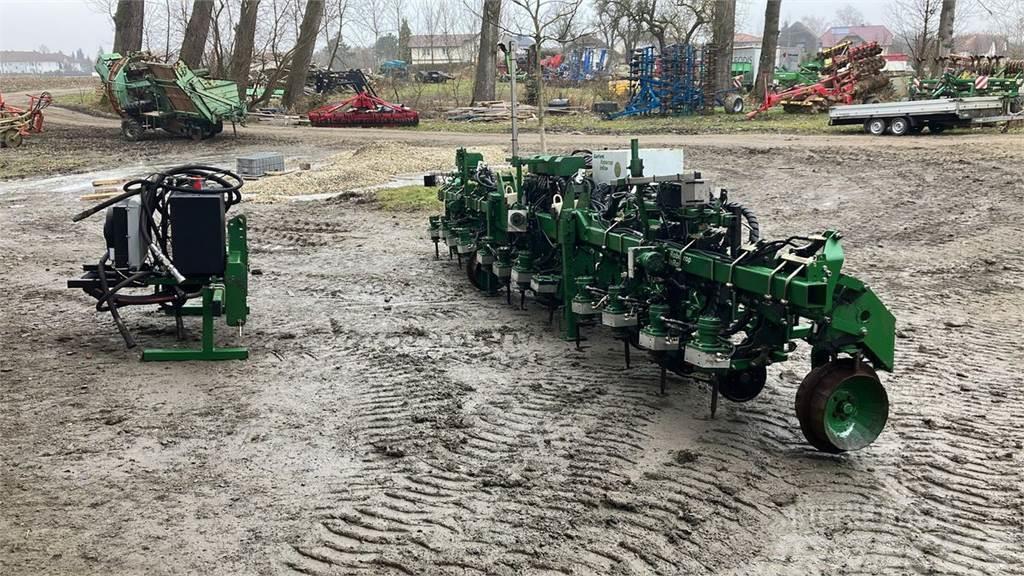 Garford Robocrop in Row Other sowing machines and accessories