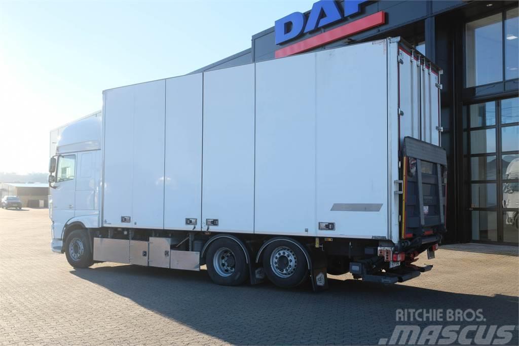 DAF XF 530 6x2*4 Skåpbil med JPGS skåp Box body trucks