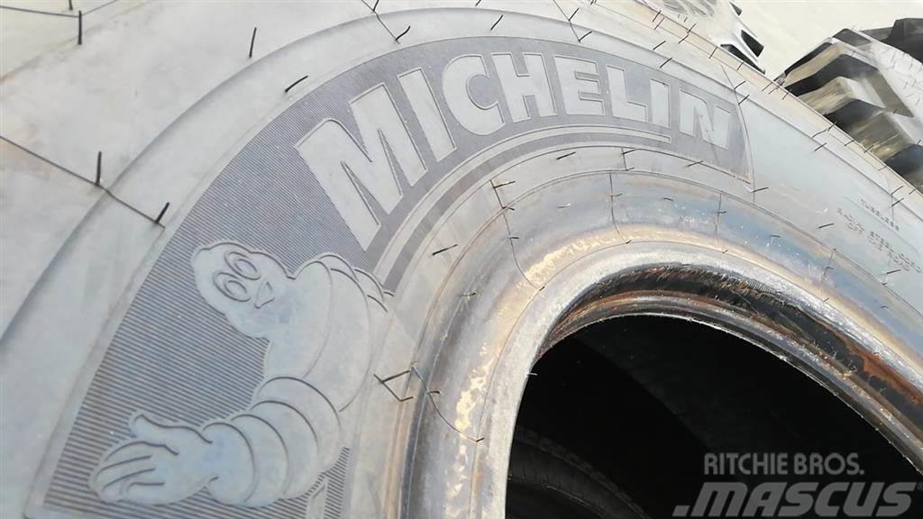 Michelin 23.5R25 Xadn+ 185B NEW DEMOUNT. Tyres, wheels and rims