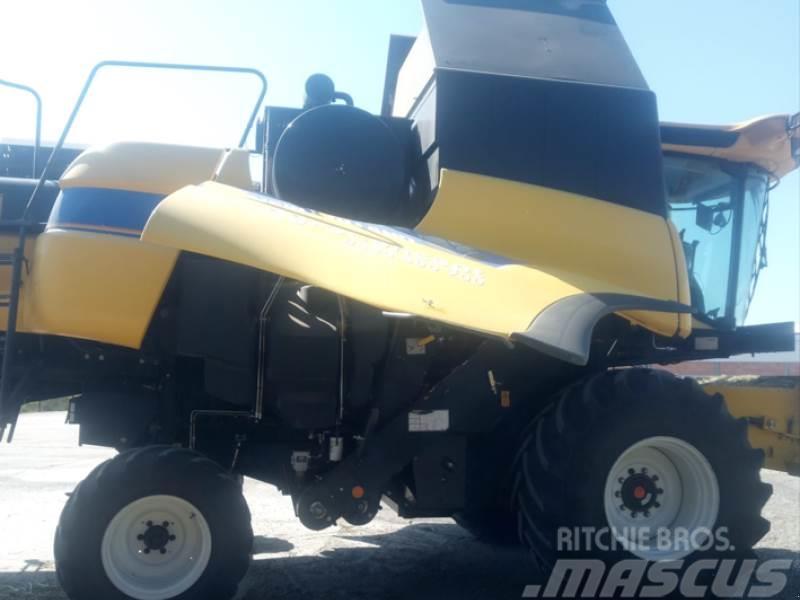 New Holland CX 6.90 Combine harvesters