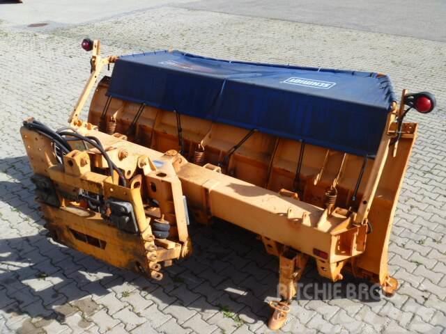 Unimog Schneepflug - Schneeschild Schmidt M30.3 Snow blades and plows