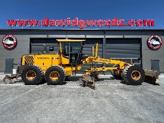 Volvo G 990