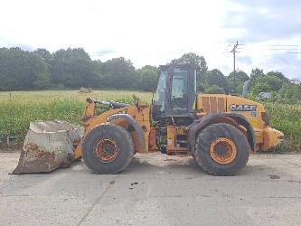 CASE 921 F