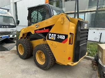 CAT 246 D