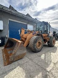 CASE 821 E