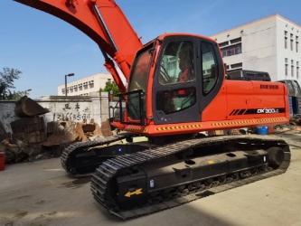 Doosan DX 300