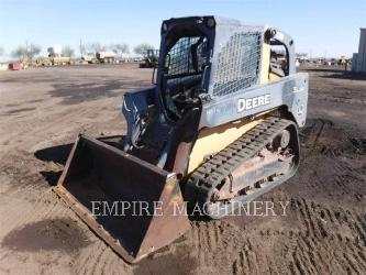 John Deere 323D