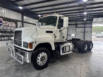 Mack Pinnacle