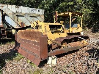 CAT D7