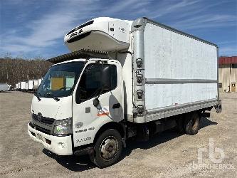 Hino 195