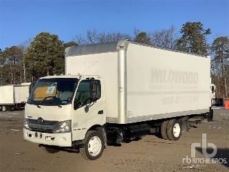 Hino 195