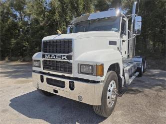 Mack PI64T