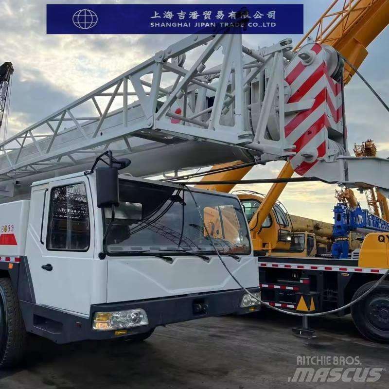 Zoomlion QY 70 V Univerzální terénní jeřáby