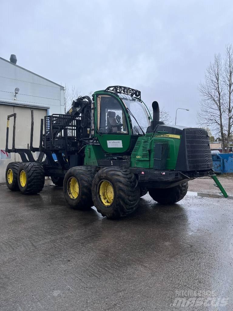 John Deere 1210 E Vyvážecí traktory