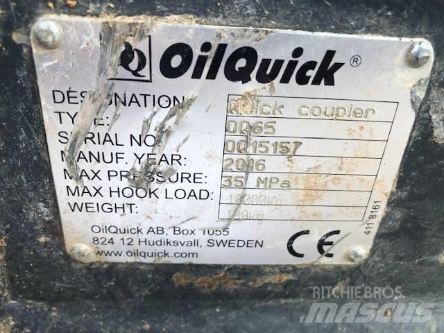 Komatsu PW148-10 Kolová rýpadla