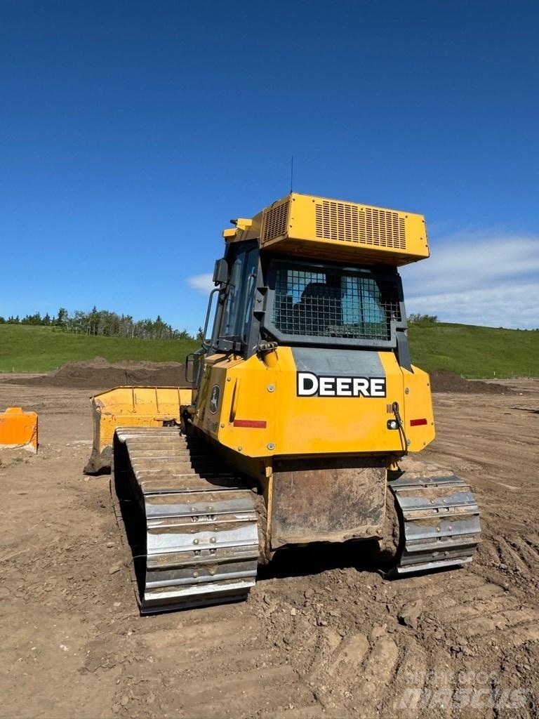 DEERE 700J Pásové dozery