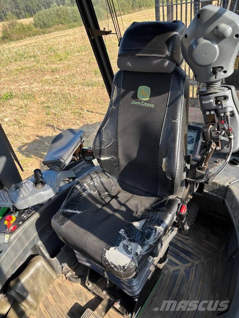 John Deere 1110G Vyvážecí traktory