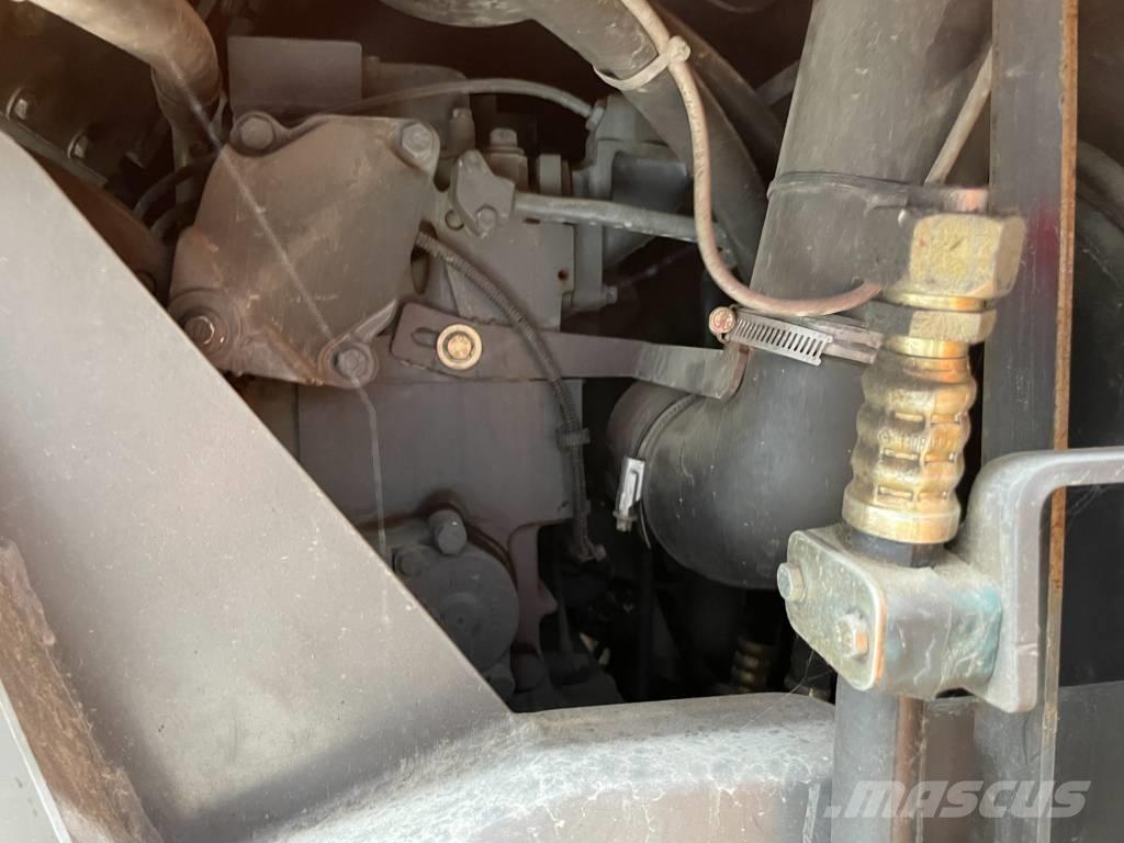 ABG TITAN 2820 Finišery