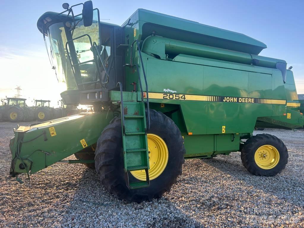 John Deere 2054 Sklízecí mlátičky
