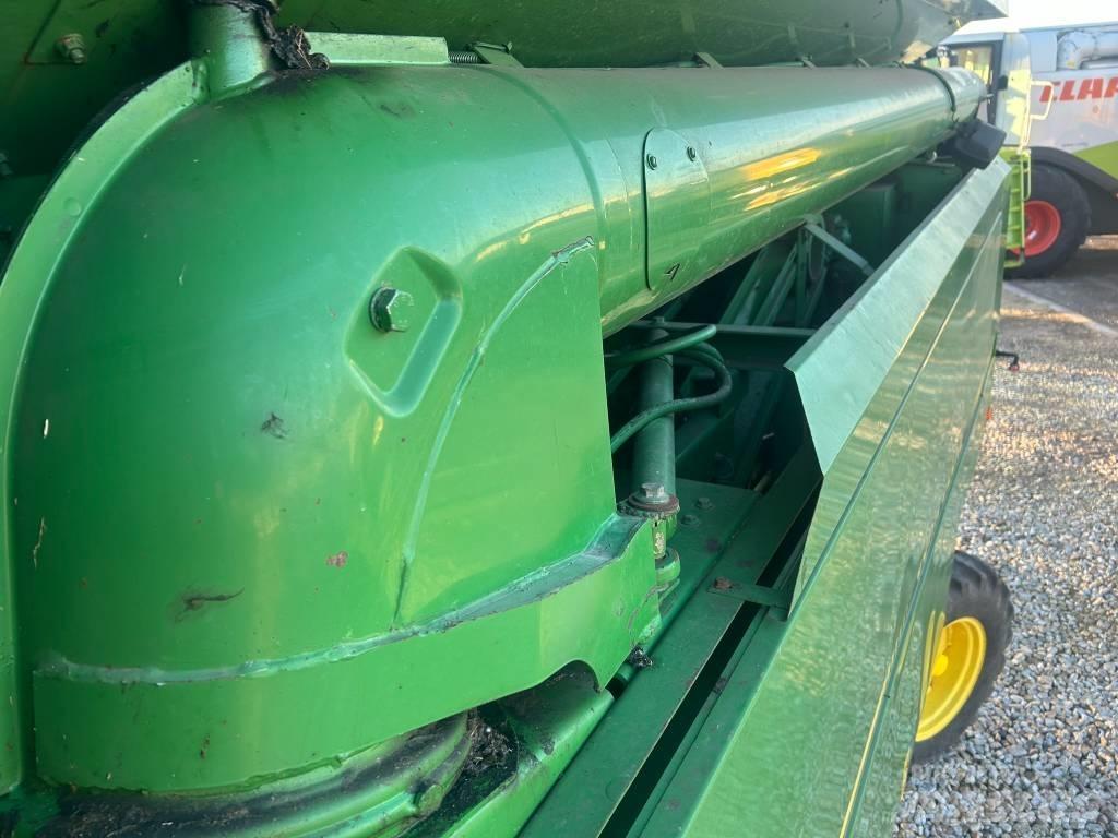 John Deere 2054 Sklízecí mlátičky