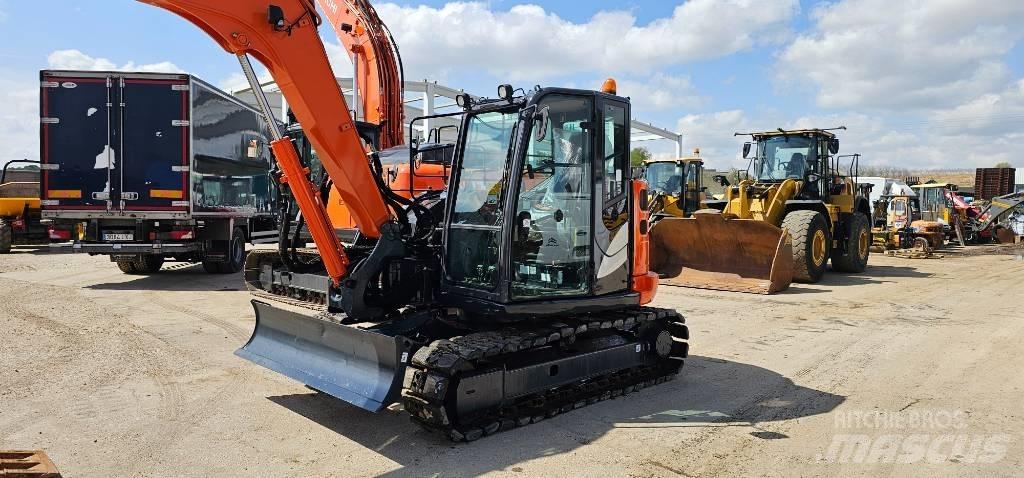 Hitachi ZX 85 Midi rýpadla 7t - 12t