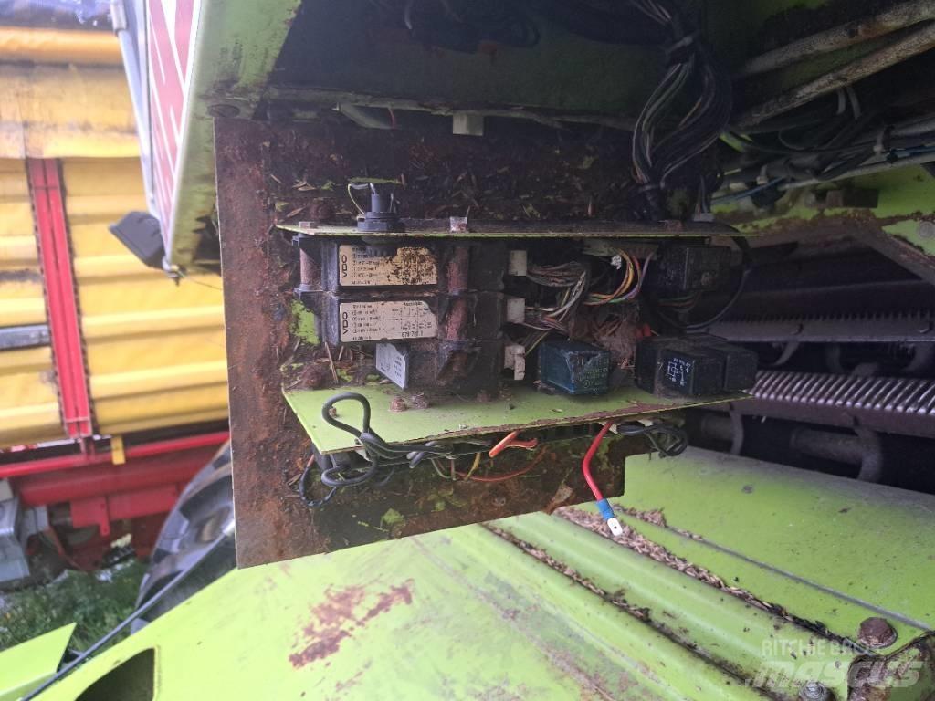 CLAAS Dominator 68 Sklízecí mlátičky