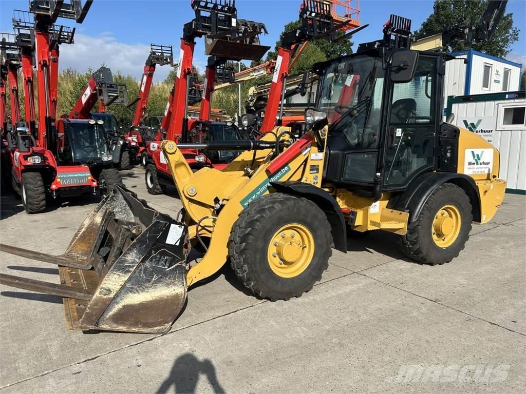 CAT 906 (9145) Víceúčelové nakladače