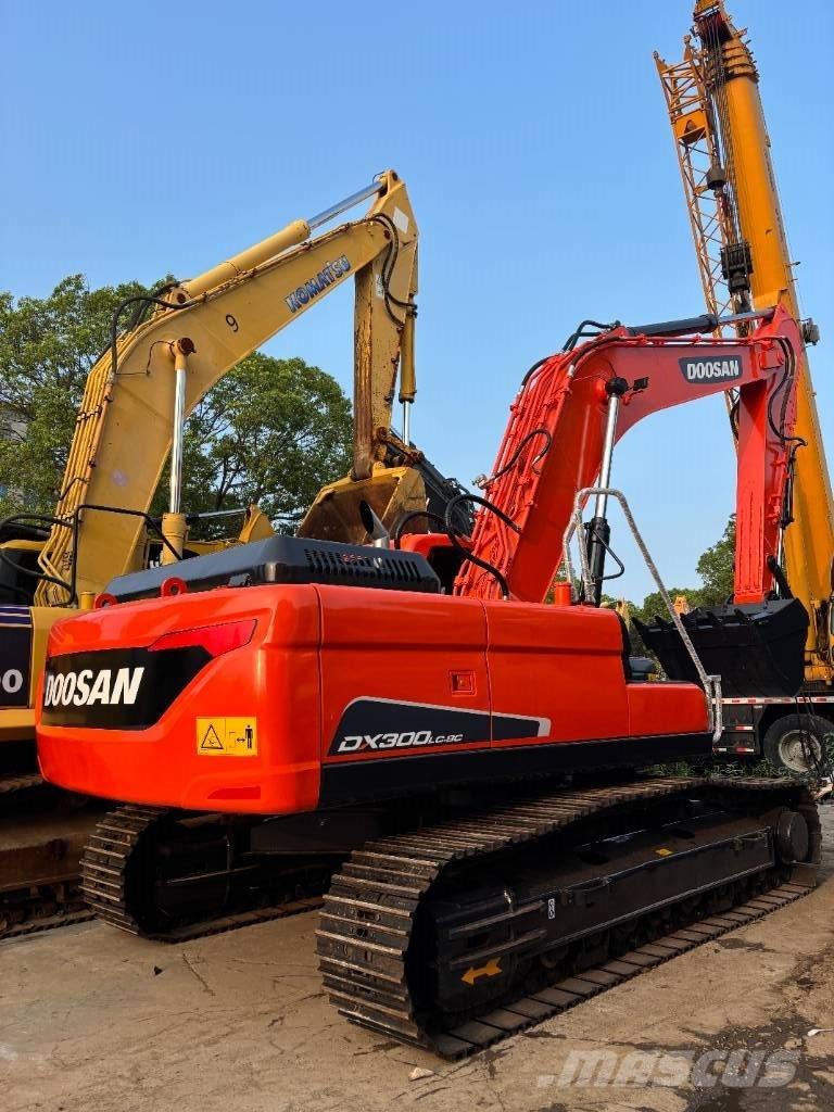 Doosan DX300LC-9C Pásová rýpadla