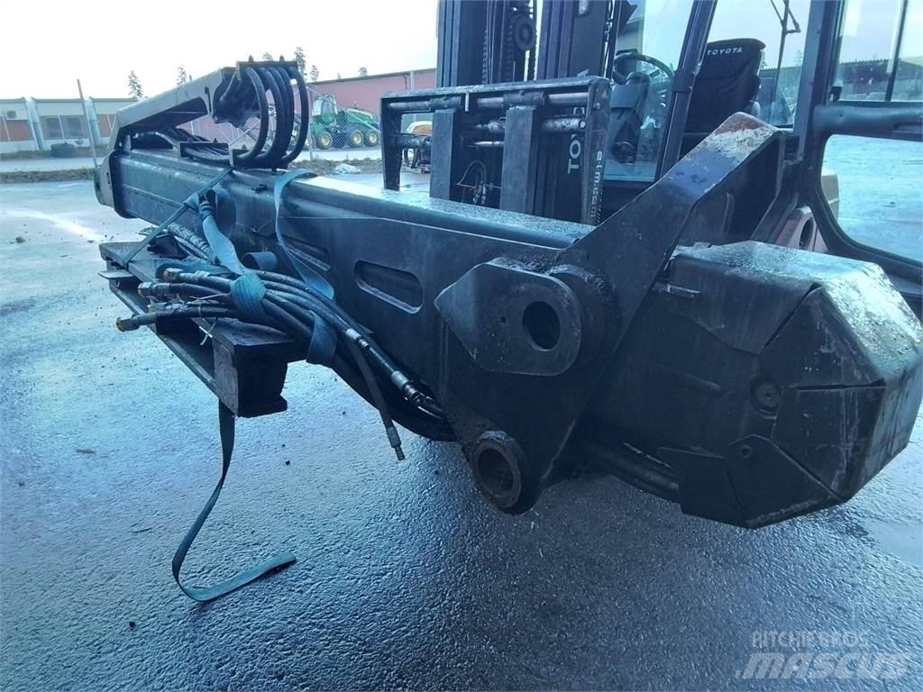 Komatsu 165F Lesní jeřáby