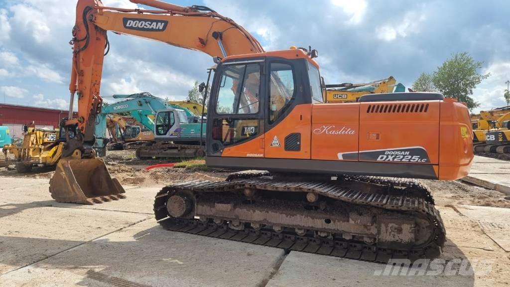 Doosan DX 225 LC Pásová rýpadla