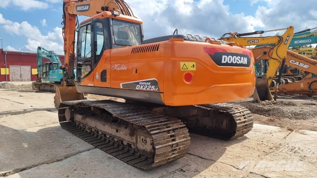 Doosan DX 225 LC Pásová rýpadla