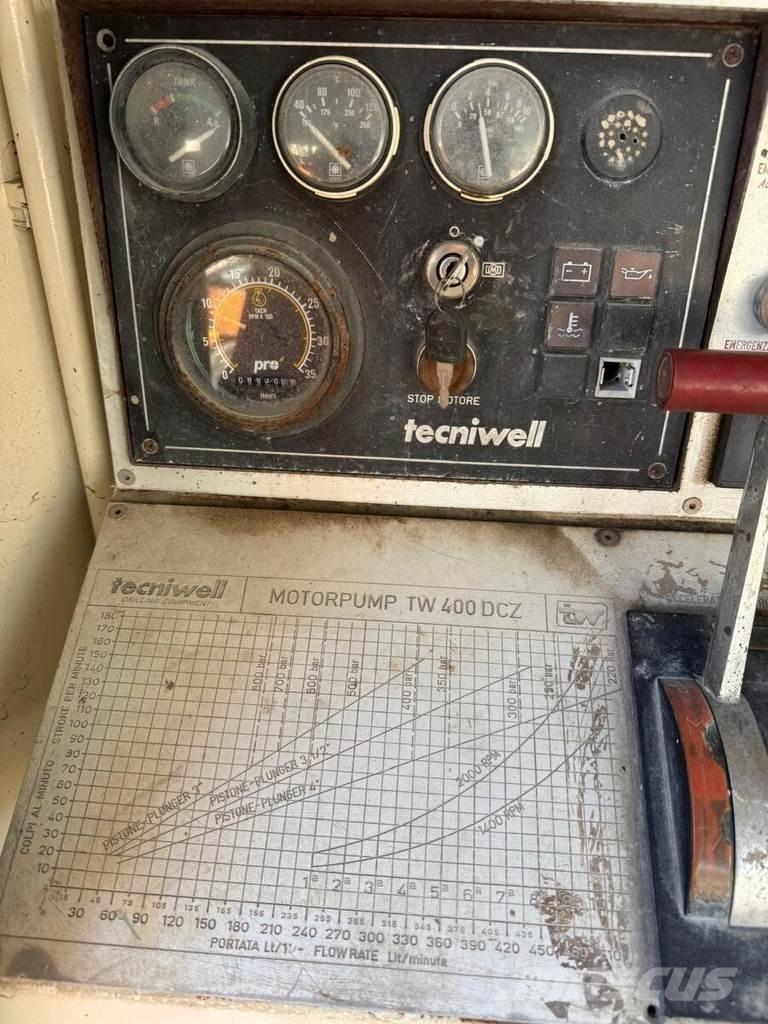  Tecniwell TW 400 Nákladní auta s čerpadly betonu