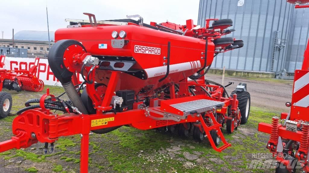 Gaspardo Gigante Mechanické secí stroje