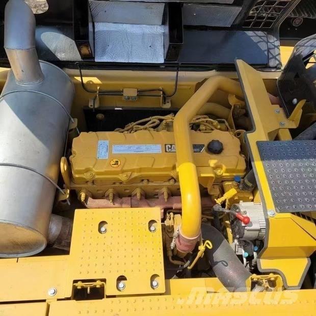 CAT 336 D2 Pásová rýpadla