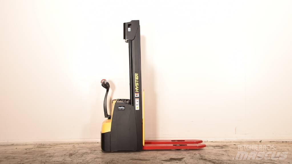 Hyster S 1.2 Ručně vedené vysokozdvižné vozíky