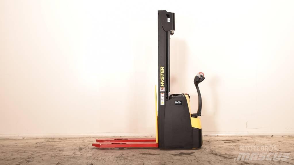 Hyster S 1.2 Ručně vedené vysokozdvižné vozíky